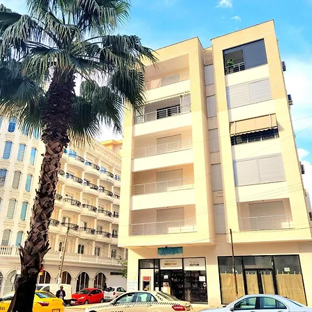 Appartament Xhoi 3 *